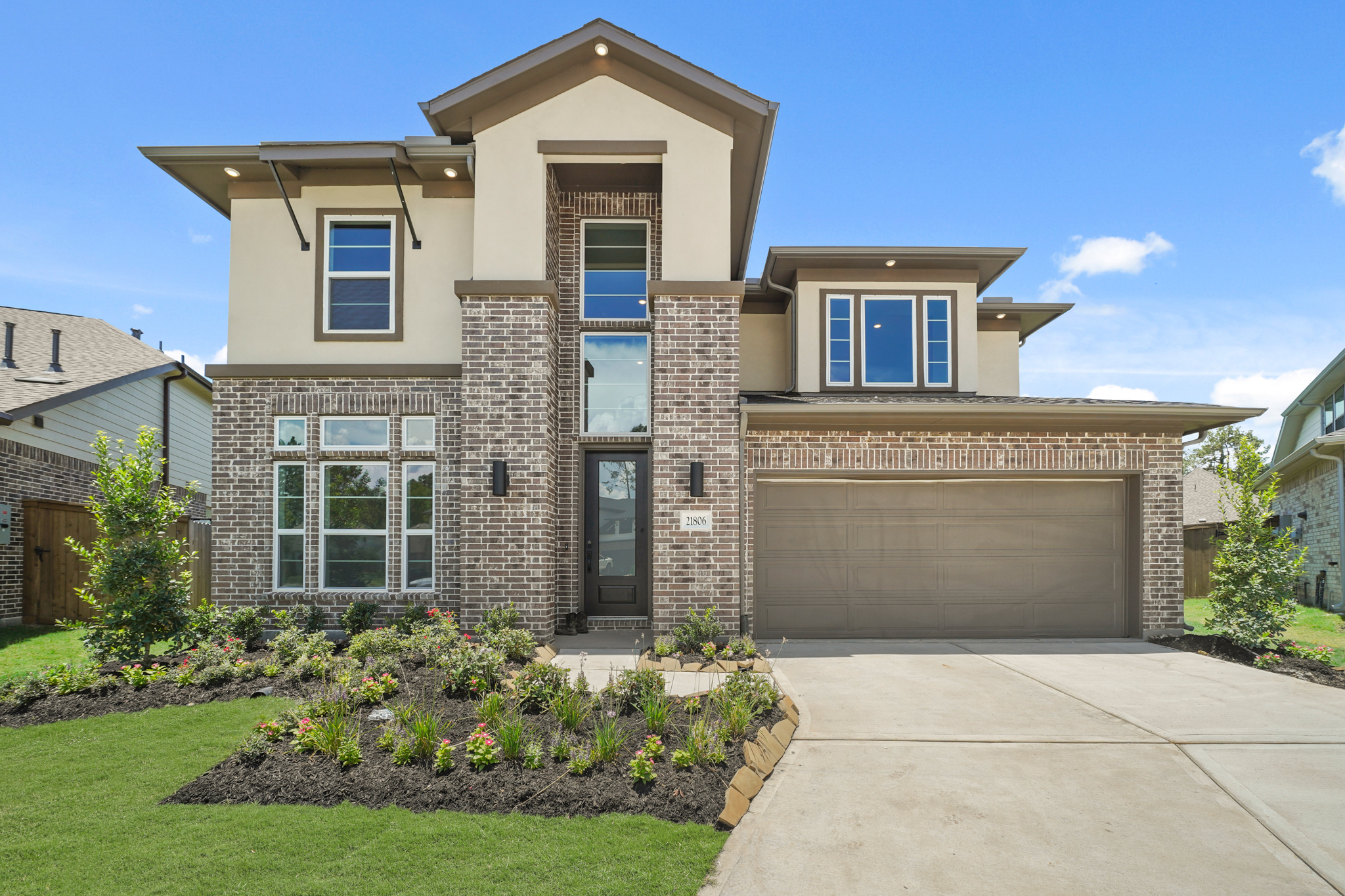 21806 Gateway Arch Drive