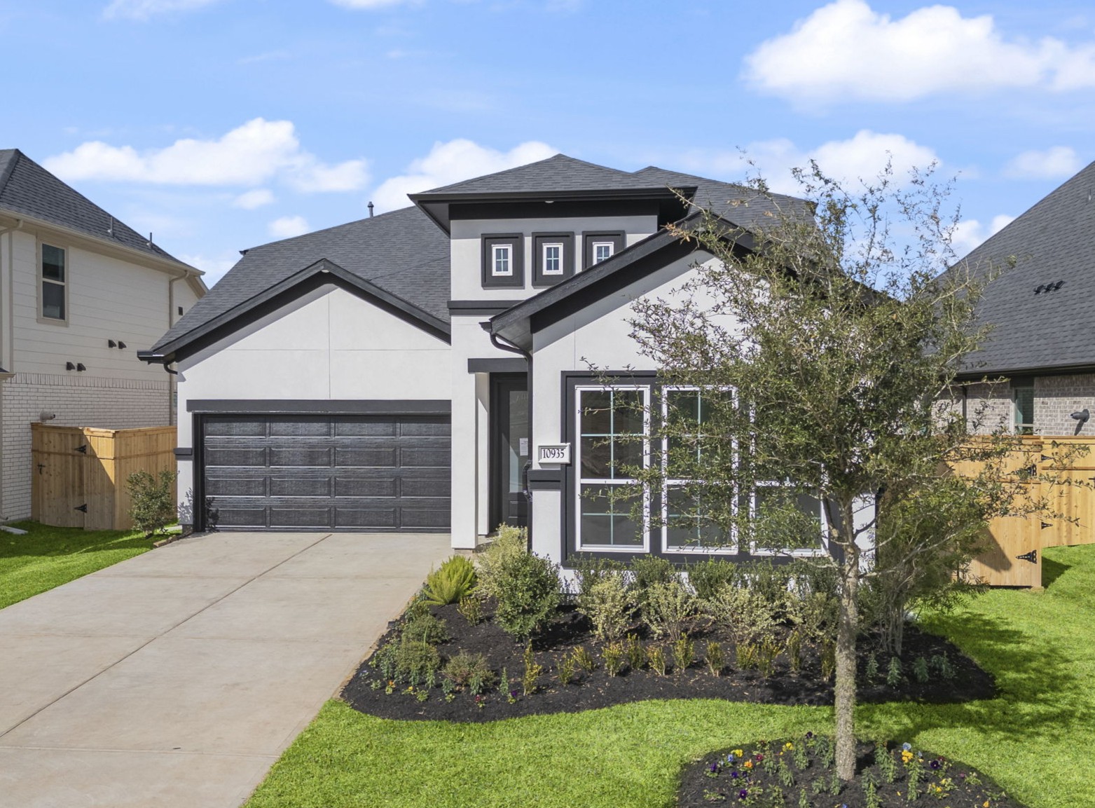 10935 Middle Ridge Drive