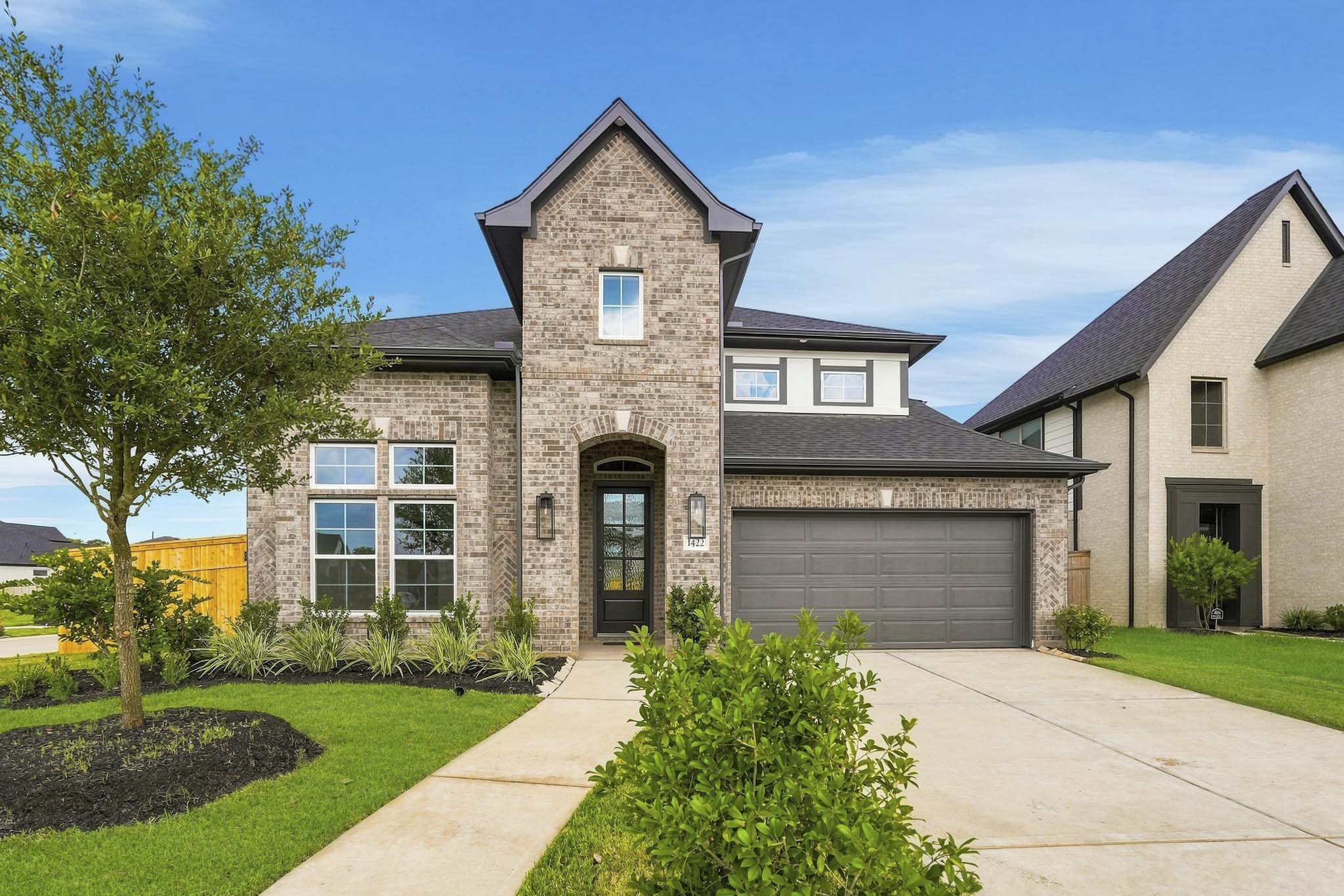 1422 Crest Dale Lane